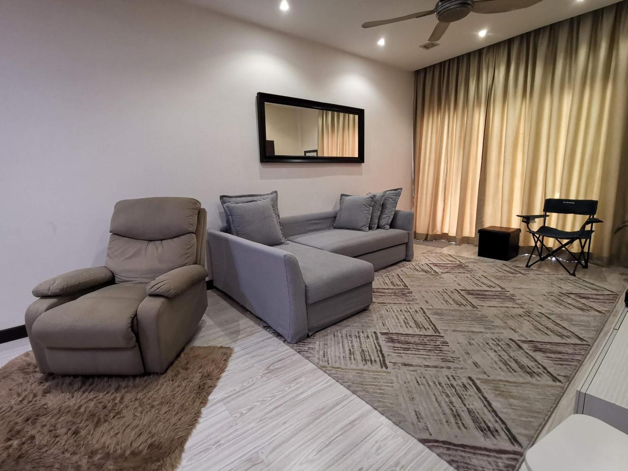Enarahomes Shah Alam Esterno foto